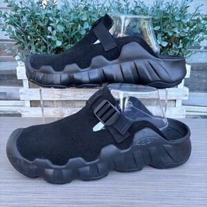 KEEN Hyperport Leather Clog in black
